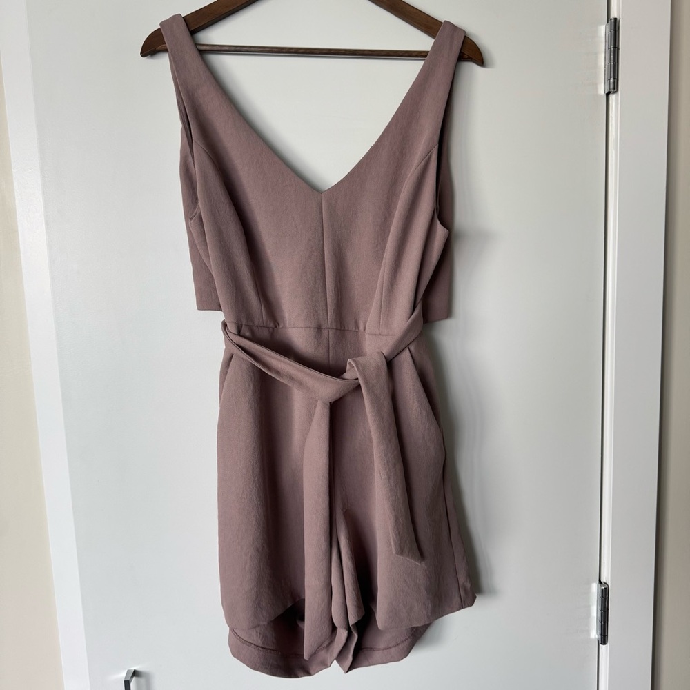 Wilfred Dusty Mauve V-Neck Romper with Waist Tie
